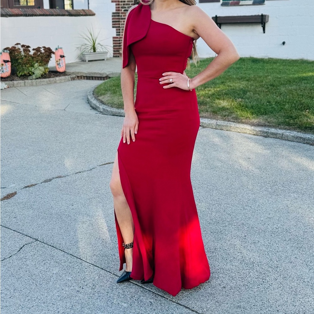 Dress the Population Red One Shoulder Dress - I used it once ♥️
